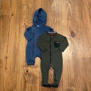 Green sleeper and blue hoodie outfit lot